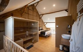 Paddock Lodge - Suites Wellness & Chambres D'Hotes